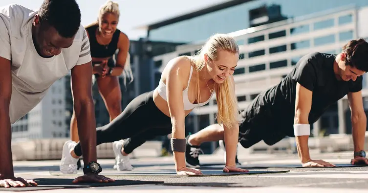 make friends and train in Dubai